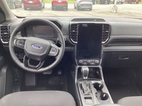 Used 2025 Ford Ranger XLT w/ Equipment Group 301A High AWD/4WD image 15