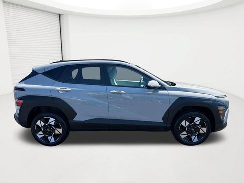 Used 2025 Hyundai Kona SEL AWD/4WD image 4