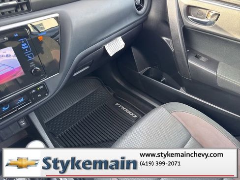 Used 2018 Toyota Corolla L image 40