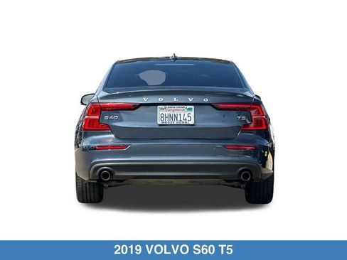 Used 2019 Volvo S60 T5 Momentum w/ Premium Package FWD image 6