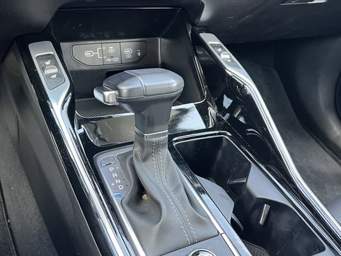 Certified 2024 Kia Sorento SX image 28