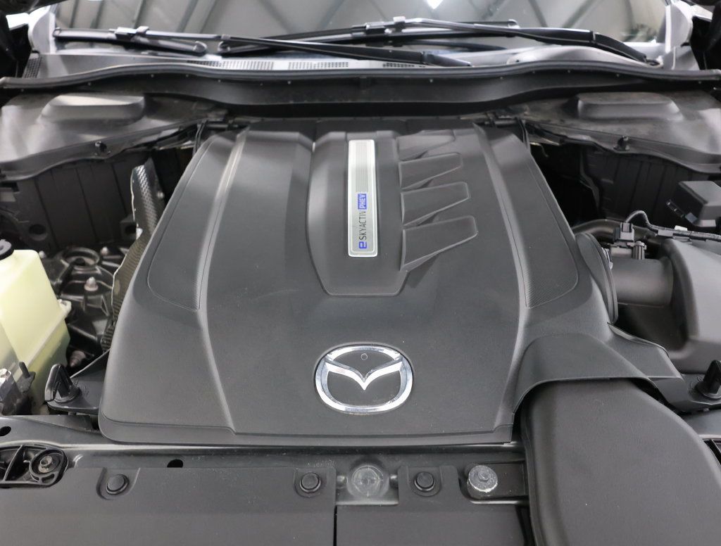 Used 2024 MAZDA CX-90 Plug-In Hybrid w/ Premium Pkg AWD/4WD image 30
