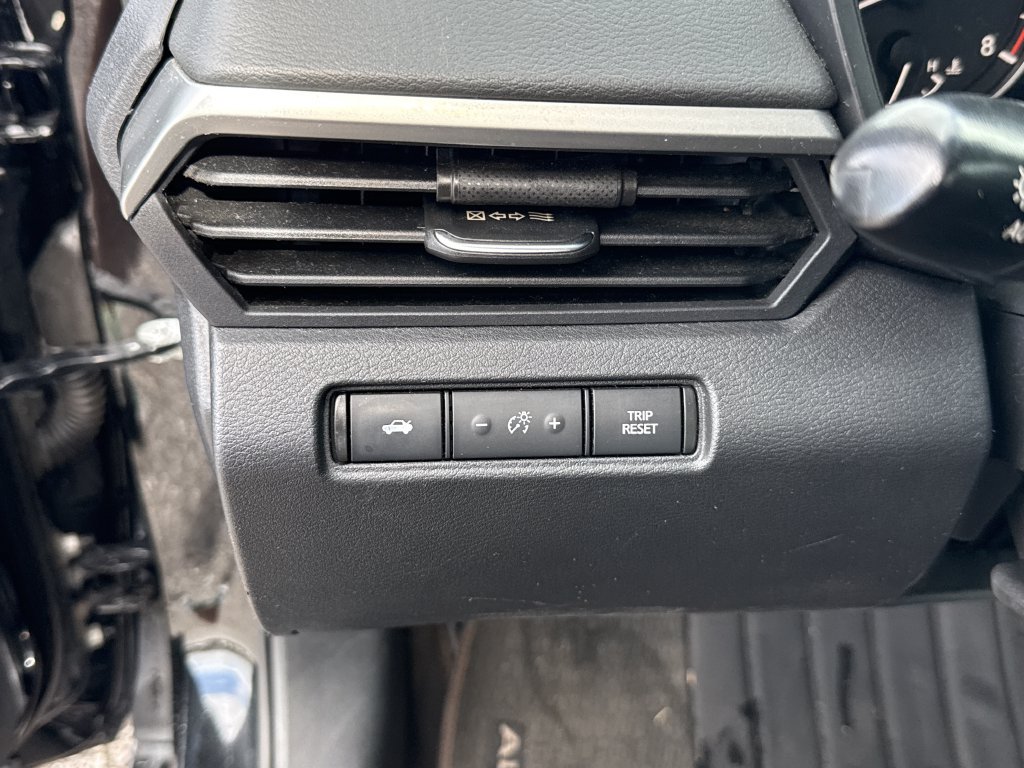 Used 2020 Nissan Altima 2.5 SR FWD image 16