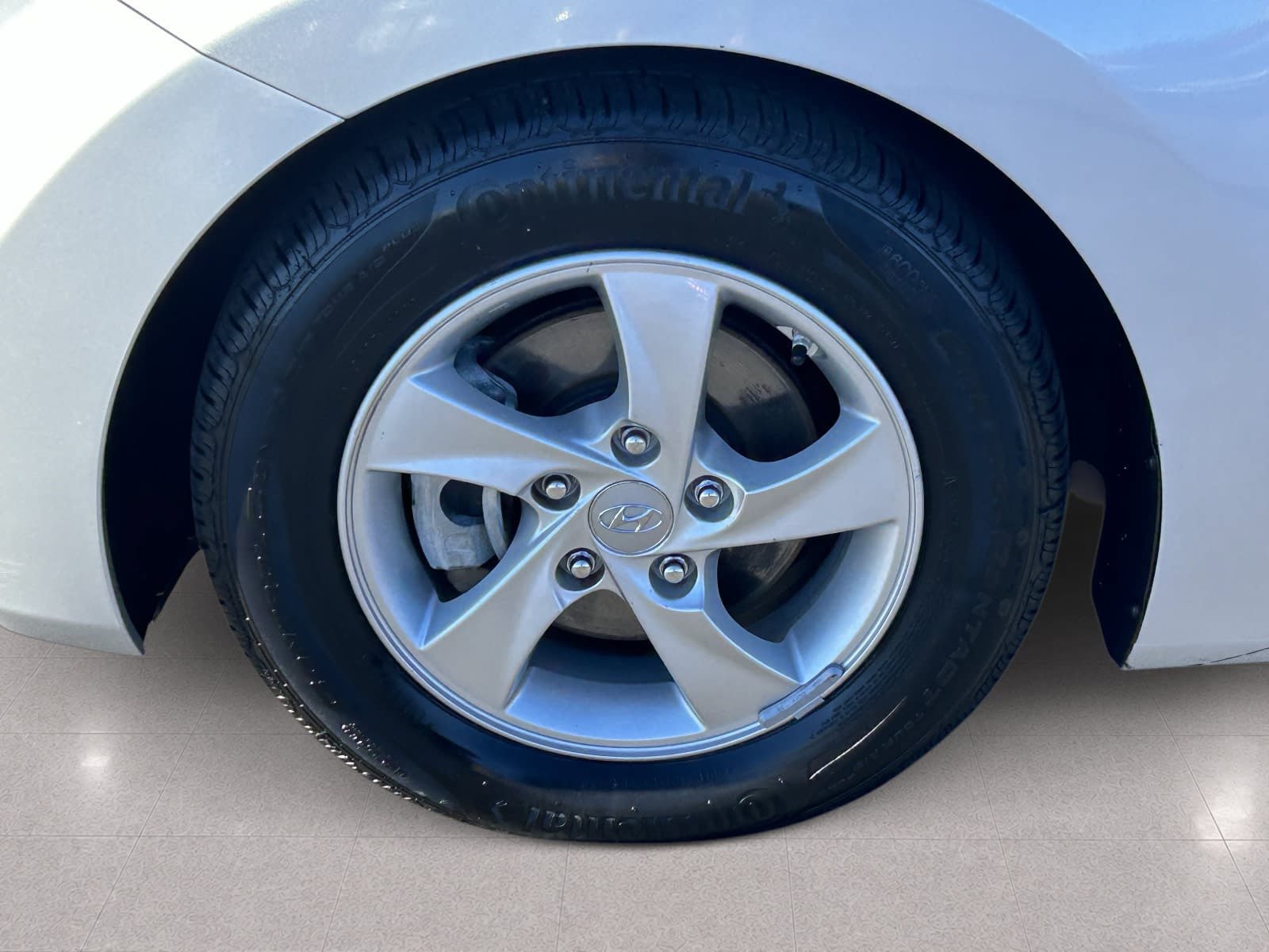 Used 2015 Hyundai Elantra SE FWD image 11