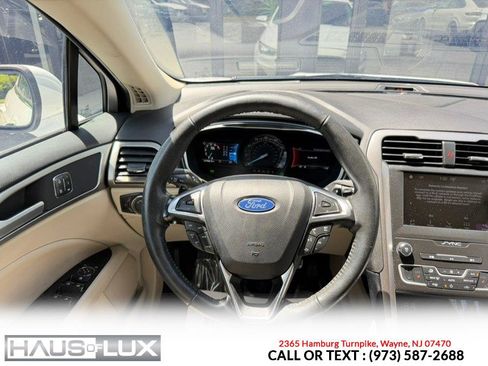 Used 2019 Ford Fusion SEL FWD image 23