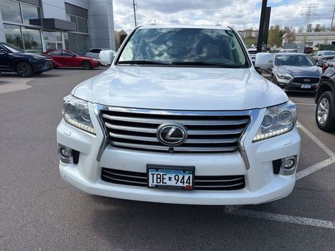 Used 2014 Lexus LX 570 4WD image 2