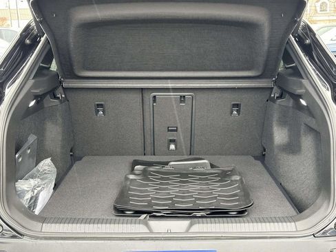 Used 2023 Volkswagen ID.4 Pro S Plus image 14