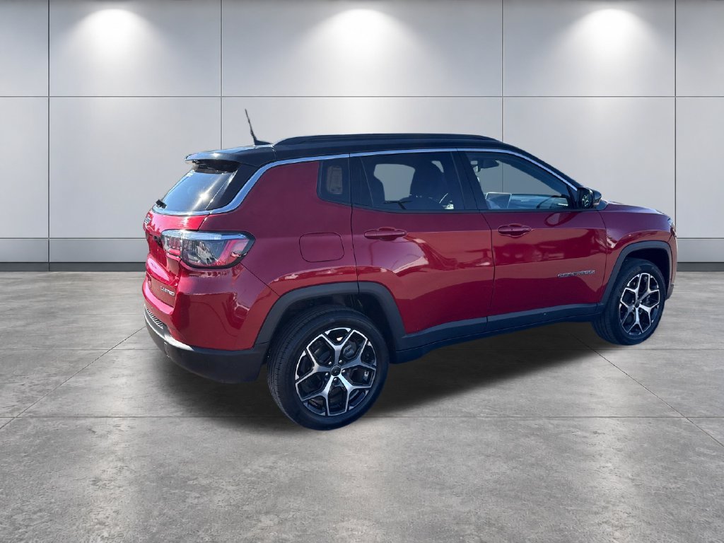 Used 2025 Jeep Compass Limited AWD/4WD image 5