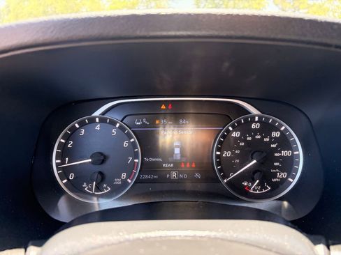 Certified 2024 Nissan Frontier SV w/ SV Convenience Package RWD image 29
