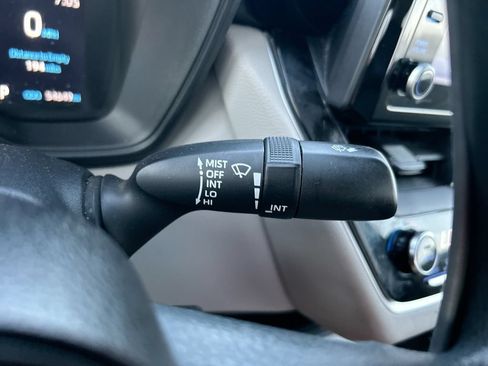 Used 2022 Toyota Corolla LE FWD image 18