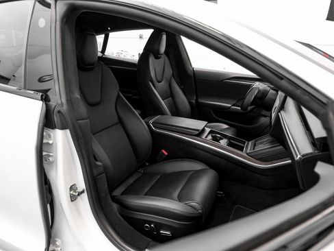 Used 2023 Tesla Model S image 32