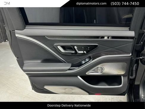 Used 2024 Mercedes-Benz Maybach S 580 4MATIC image 28