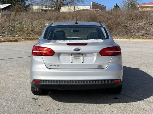 Used 2018 Ford Focus SE image 6