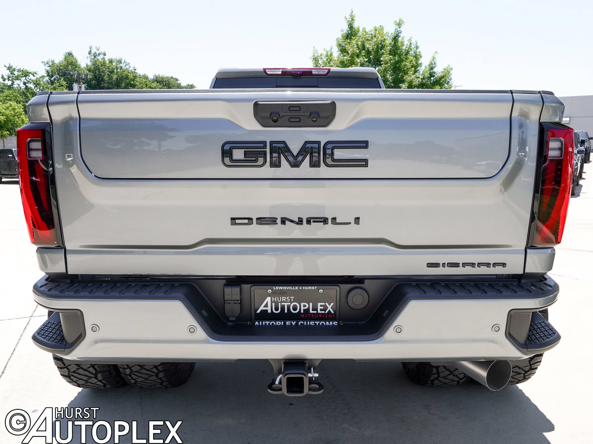 Used 2026 GMC Sierra 3500 Denali Ultimate AWD/4WD image 4