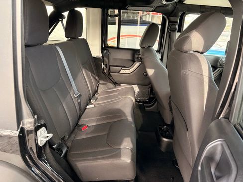 Used 2016 Jeep Wrangler Unlimited Sport w/ Connectivity Group image 21