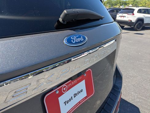 Used 2023 Ford Explorer Limited RWD image 31