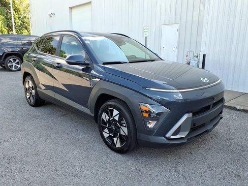 Used 2025 Hyundai Kona SEL FWD image 1