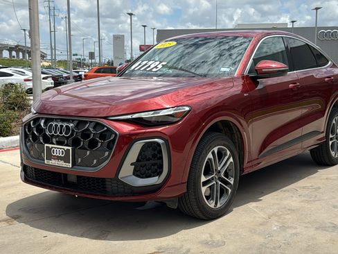 Used 2025 Audi Q5 Premium w/ Convenience Package AWD/4WD image 3