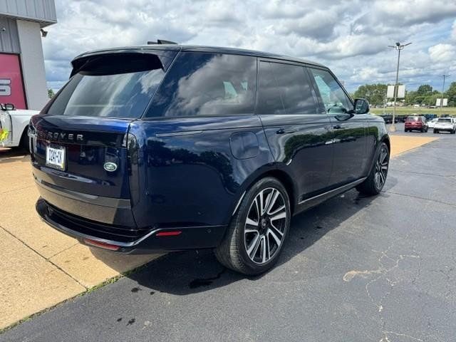 Used 2023 Land Rover Range Rover SE AWD/4WD image 5