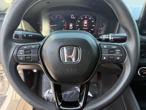 Used 2025 Honda Accord LX image 15