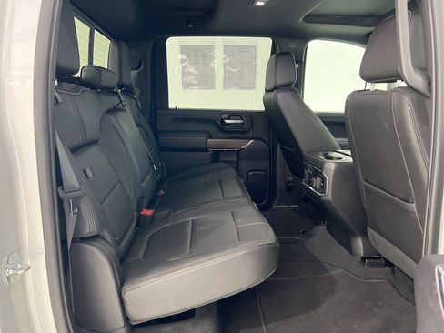 Used 2023 Chevrolet Silverado 2500 High Country w/ Technology Package image 23