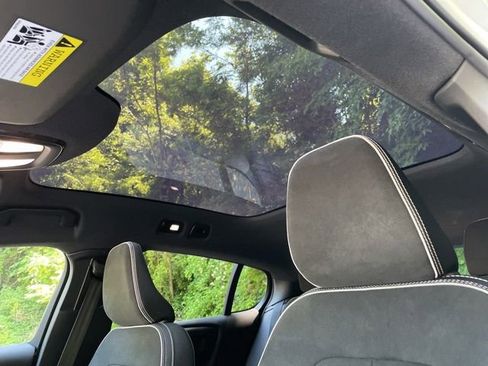 Certified 2023 Volvo C40 P8 Recharge Ultimate AWD/4WD image 18