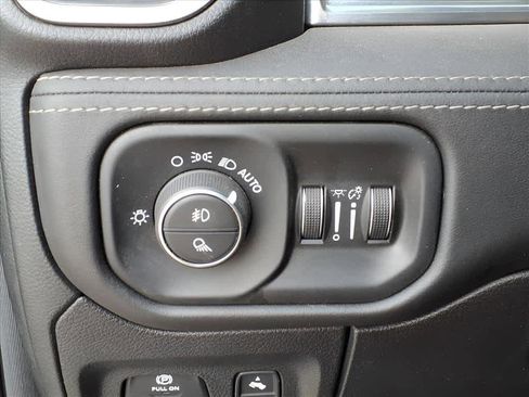 Used 2020 RAM 1500 Limited image 15