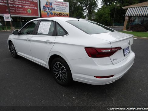Used 2020 Volkswagen Jetta SE w/ SE Cold Weather Package FWD image 7