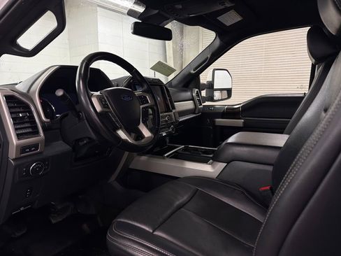 Used 2022 Ford F250 Lariat w/ Lariat Value Package AWD/4WD image 4
