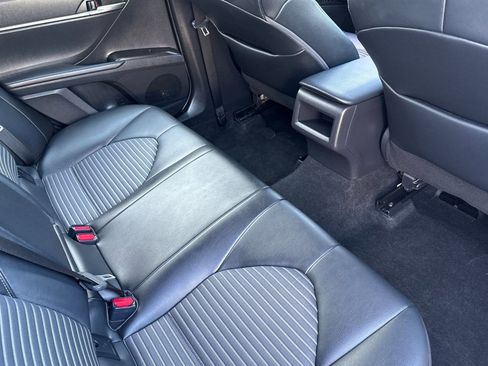 Used 2022 Toyota Camry SE image 29