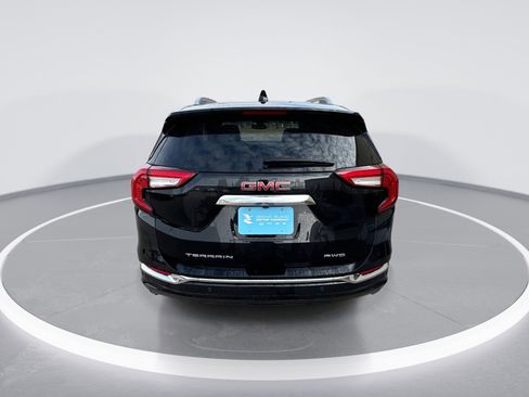 Used 2023 GMC Terrain Denali w/ Black Diamond Edition image 7