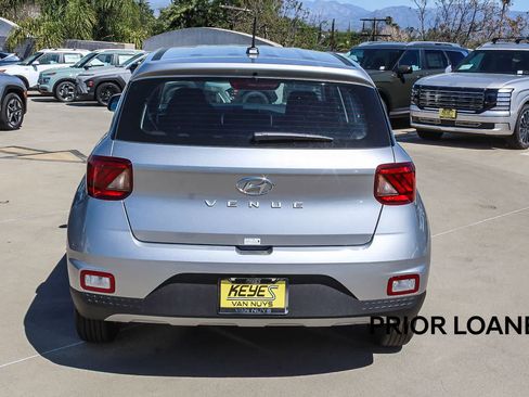 Certified 2026 Hyundai Venue SE FWD image 6