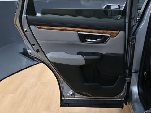 Used 2018 Honda CR-V EX image 35