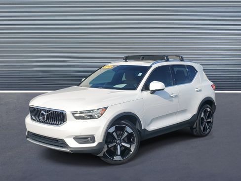 Used 2019 Volvo XC40 T5 Inscription image 1
