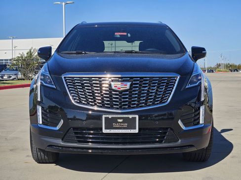 New 2025 Cadillac XT5 Luxury image 6