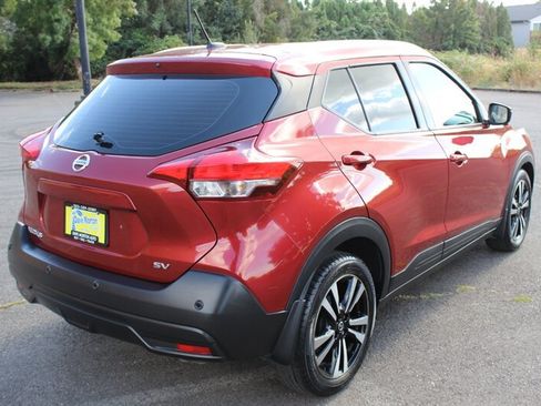 Used 2020 Nissan Kicks SV FWD image 4