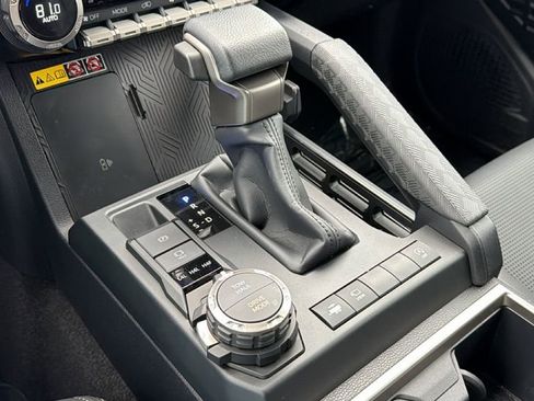 Certified 2025 Toyota 4Runner Limited AWD/4WD image 31
