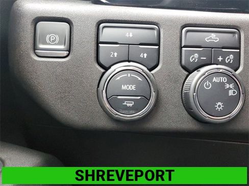 Used 2024 Chevrolet Silverado 2500 LT image 35