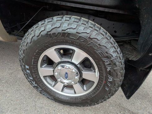 Used 2014 Ford F250 Lariat w/ Snow Plow Prep Package image 11