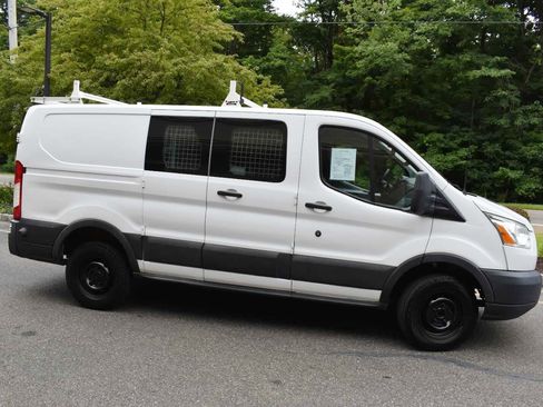 Used 2017 Ford Transit 250 130 Low Roof w/ Exterior Upgrade Package RWD image 3