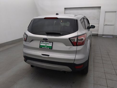 Used 2017 Ford Escape SE image 7