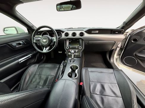 Used 2018 Ford Mustang Premium image 13