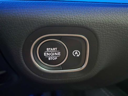 Certified 2025 Mercedes-Benz GLS 450 4MATIC image 34