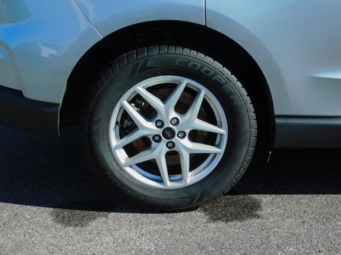 Used 2023 Ford Edge SEL image 11