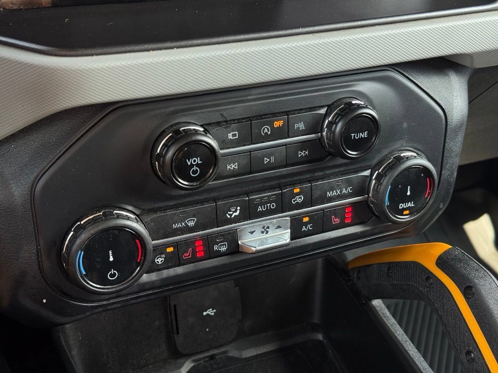 Used 2022 Ford Bronco Badlands AWD/4WD image 34