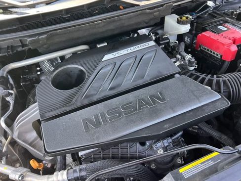 Used 2023 Nissan Rogue SV image 34