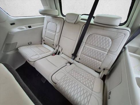 Used 2024 Lincoln Navigator Black Label AWD/4WD image 18
