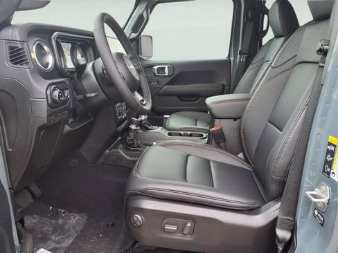 New 2026 Jeep Gladiator Mojave AWD/4WD image 9