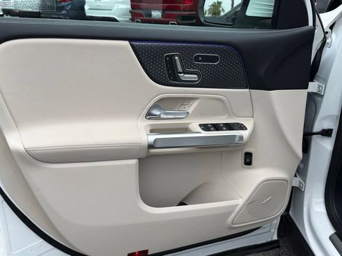 Used 2026 Mercedes-Benz GLB 250 image 19