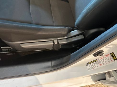 Used 2025 Nissan Sentra S FWD image 21